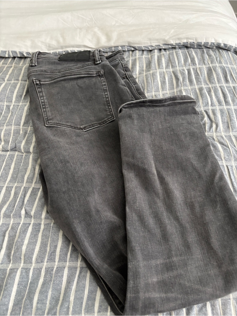 GAP Men's Charcoal Straight Jeans